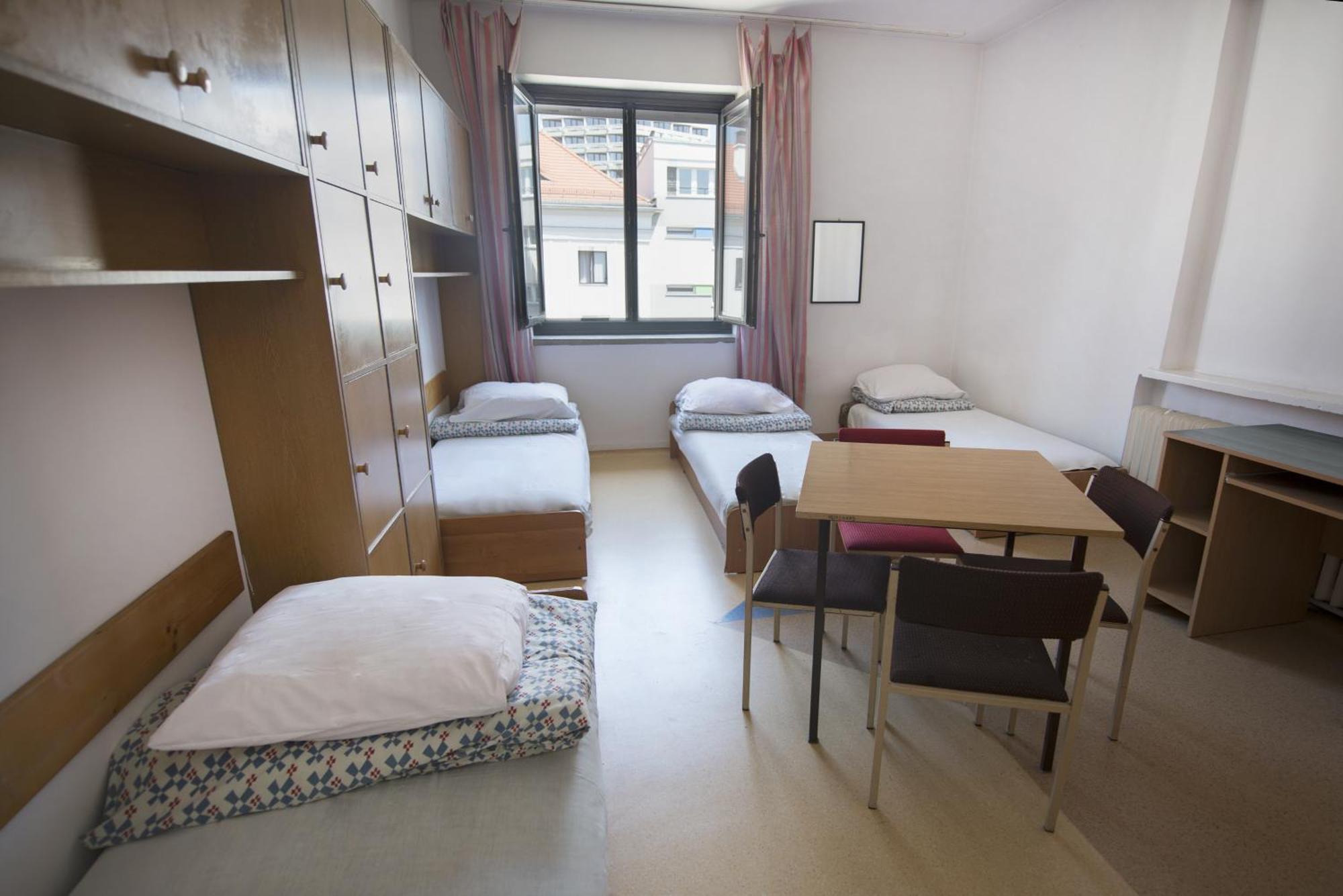 Dizzy Daisy Hostel วรอตซวาฟ ห้อง รูปภาพ