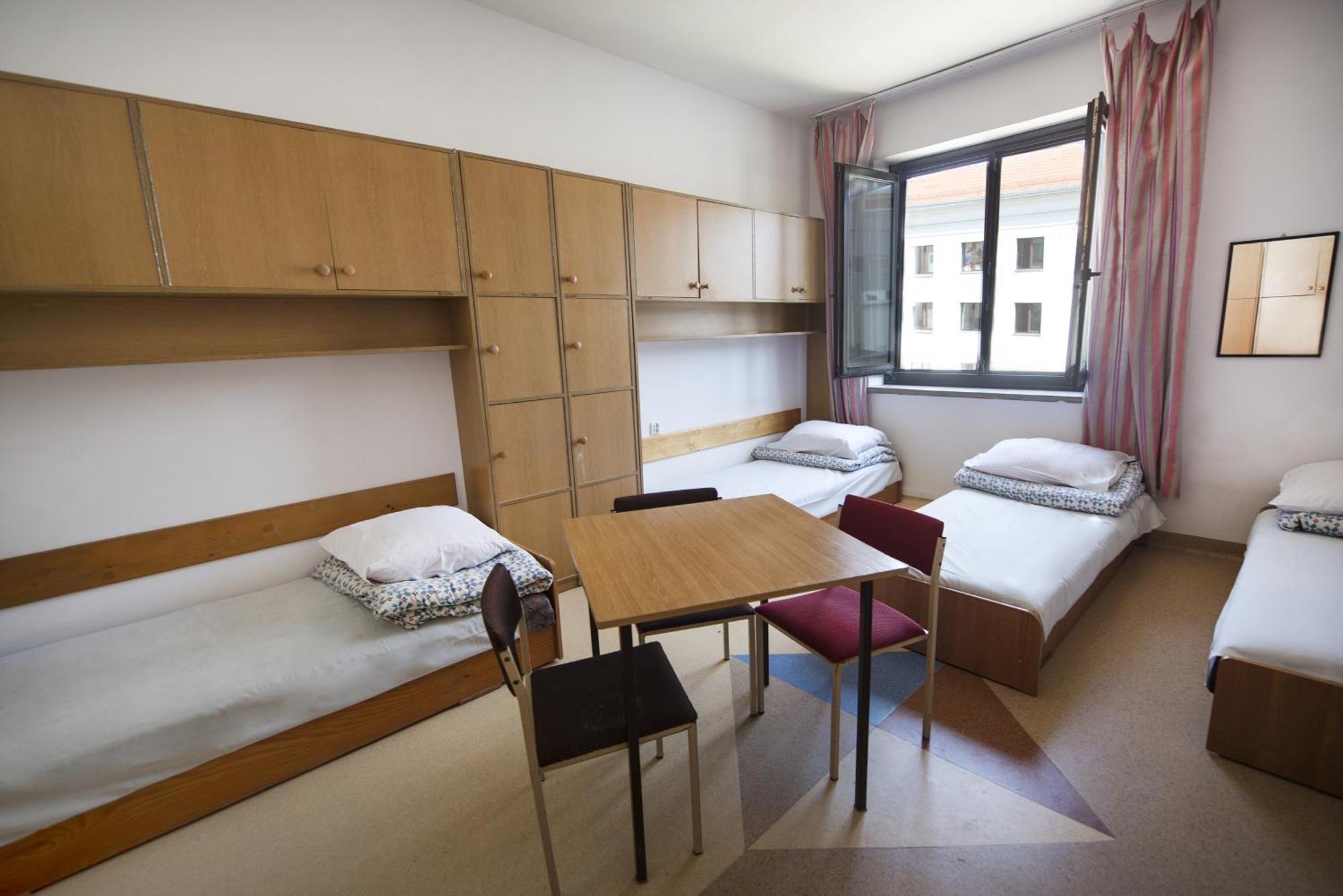 Dizzy Daisy Hostel วรอตซวาฟ ห้อง รูปภาพ