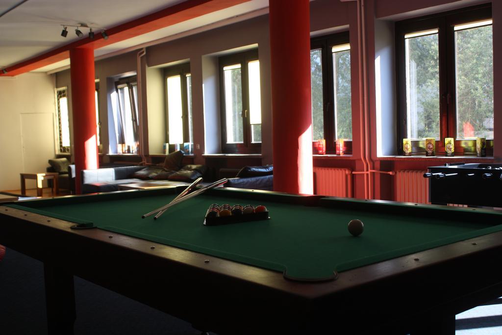 Dizzy Daisy Hostel วรอตซวาฟ ภายนอก รูปภาพ